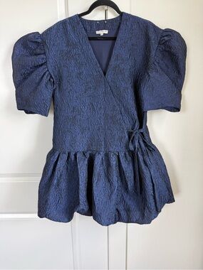 Moon River Textured Wrap Dress Navy Blue Size Large PTP 19”